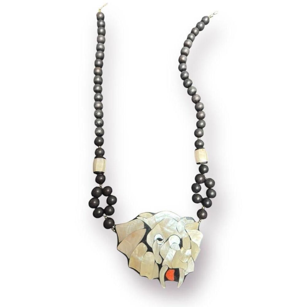 Mother of Pearl Elephant Necklace‎ Beaded Vintage
